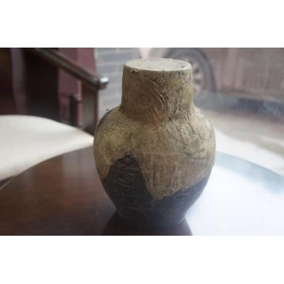 貴州茅臺(tái)鎮(zhèn)良知山洞藏壇子酒